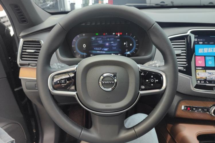 Used Volvo XC90 2024 B6 Zhiyi Luxury 7-Seater
