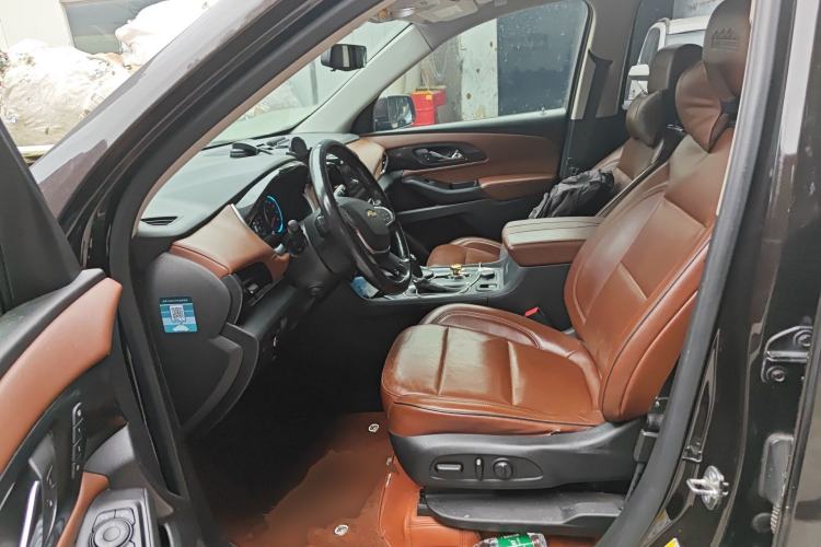 Used Chevrolet Equinox  Left Front Seat