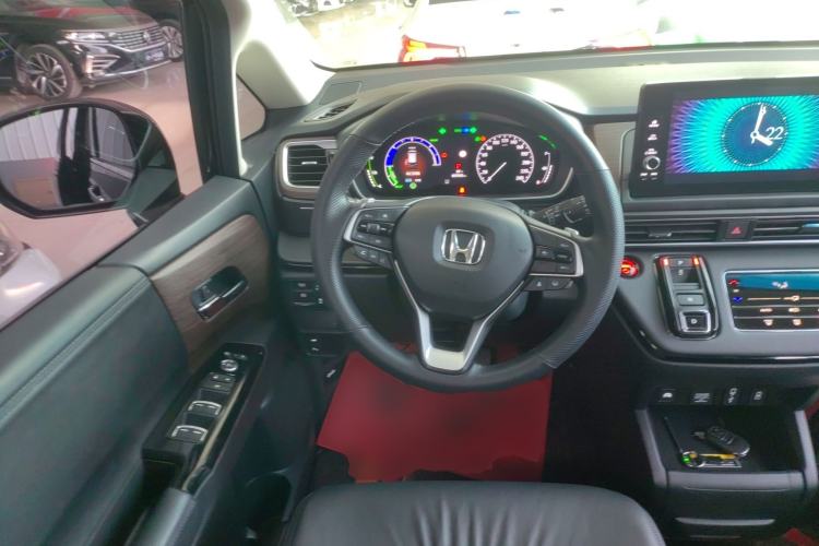 Used Honda Odyssey 2024 2.0L eHEV Sharp & Smart Edition