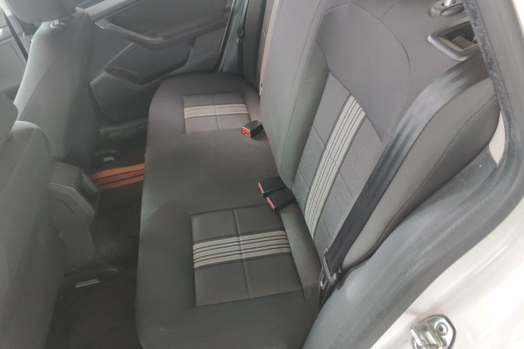 Used Volkswagen Gran Lavida 2015 1.6L Automatic Fashion Edition