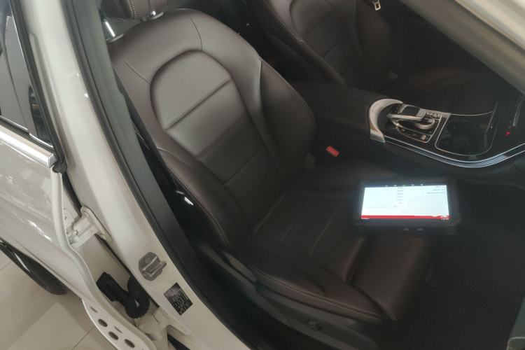 Used Mercedes-Benz GLC 2017 GLC 260 4MATIC Luxury Model Right Front Seat