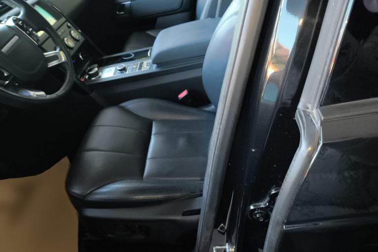 Used Land Rover Discovery 2019 3.0 SC V6 SE