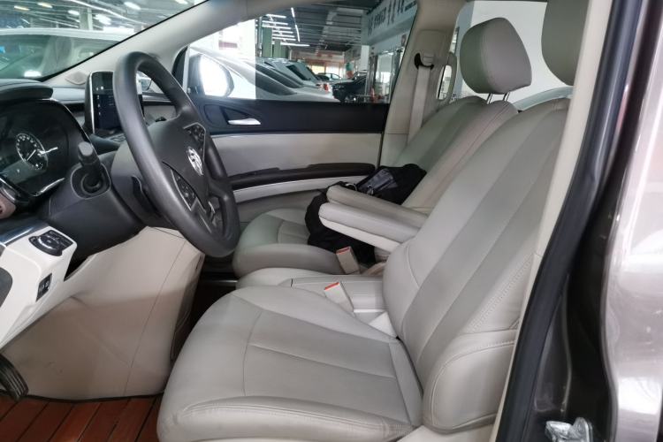 Used Buick GL8 2023 Land Executive Class Smart Enjoyment Model