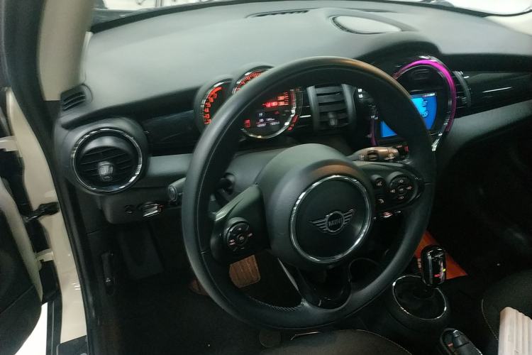 Used MINI 2019 1.5T ONE PLUS Steering Wheel