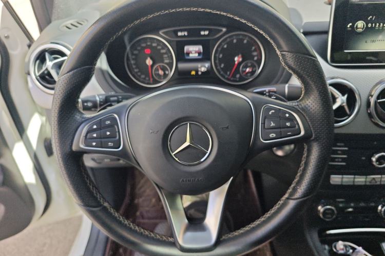 Used Mercedes-Benz B-Class 2015 B 200 Fashion Model

