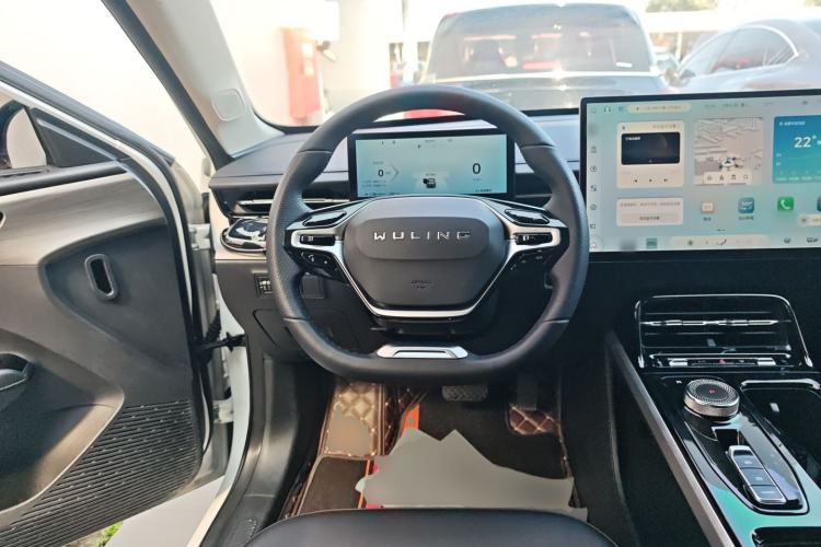 Used Wuling Xingguang 2024 Co-Creation Edition 510 Advanced Model