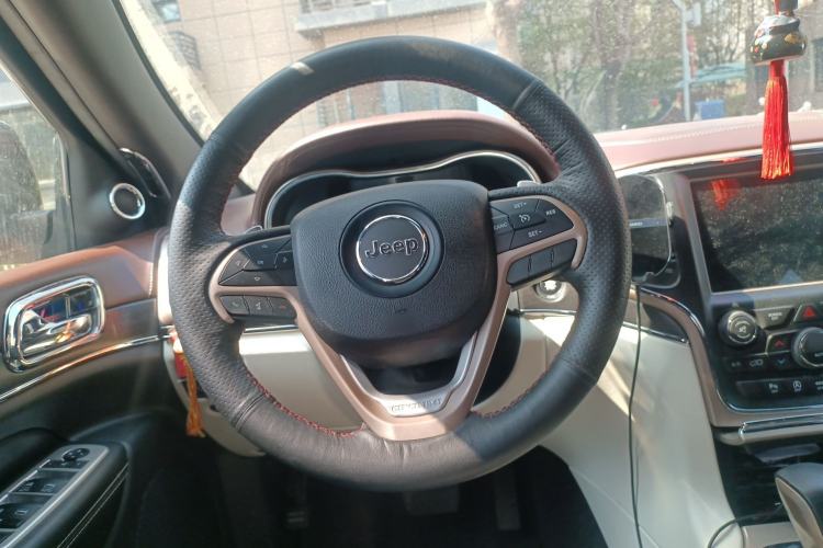 Used Jeep Grand Cherokee 
