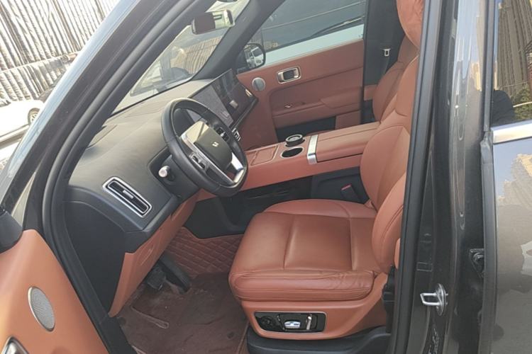 Used Li Auto L8 2023 Pro Model
