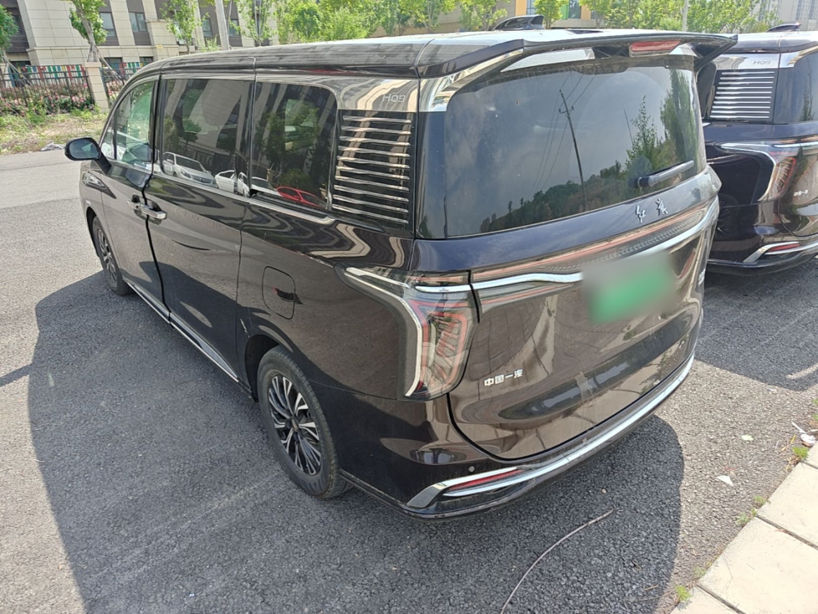 Hongqi HQ9 PHEV 2024 2.0T Four-Wheel Drive Business Edition — снимка 4
