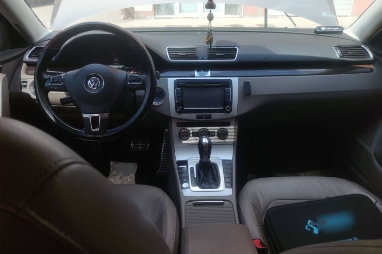 Used Volkswagen Magotan 2015 1.8TSI Prestige Model Center Console