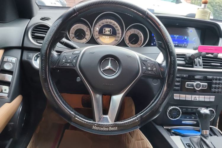 Used Mercedes-Benz C-Class 2011 C 200 Fashion Travel Edition