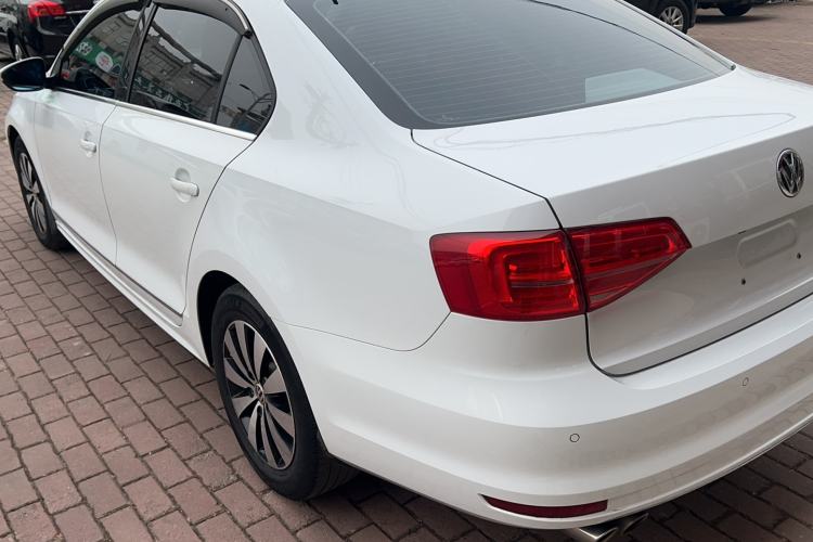 Used Volkswagen Sagitar 2017 230TSI Automatic Comfort Version