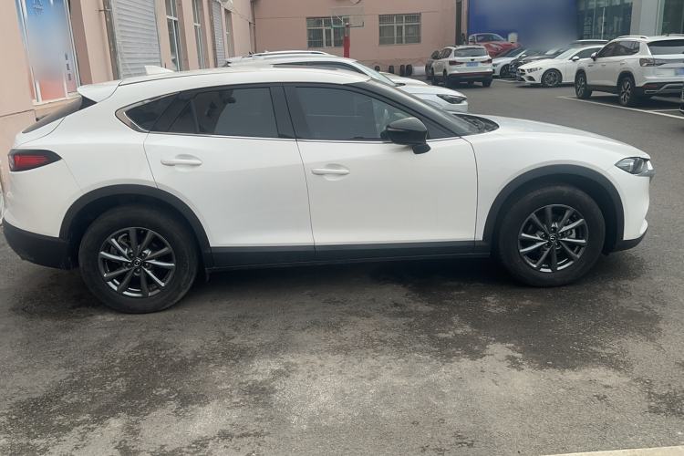 Used Mazda CX-4 2021 2.0L Automatic Two-Wheel Drive Blue Sky Dynamic Edition Exterior 5