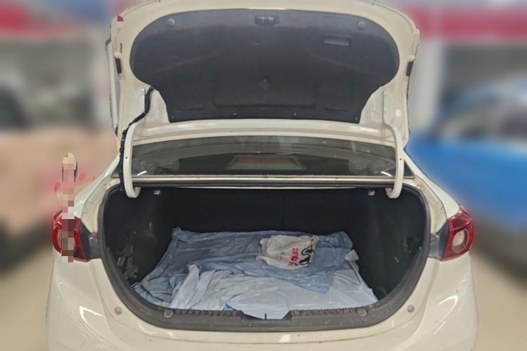 Used Mazda 3 Axela 2014 Sedan 1.5L Manual Comfort Model