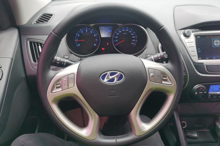 Used Hyundai ix35 2015 2.0L Automatic 2WD Smart Type China IV
