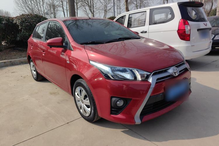 Used Toyota YARiS L Zhi Xuan 2015 1.5E Automatic Charm Edition Front Right 45 Deg