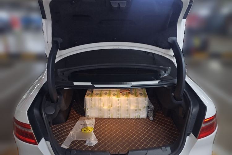 Used Jaguar XE 2017 2.0T 200 PS R-Sport
