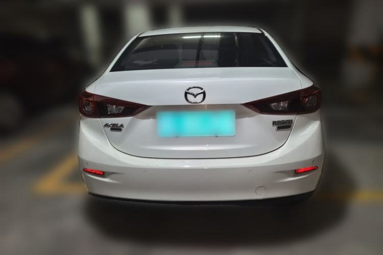 Used Mazda 3 Axela 2017 Sedan 1.5L Automatic Comfort Model Emission Standard China V
