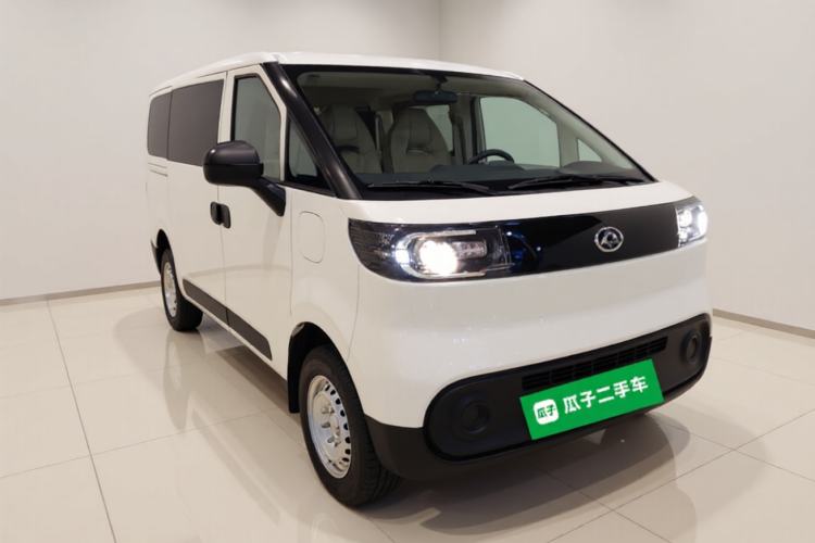 Used SAIC MAXUS Dana V1 2025 Low-Roof Multi-Function Version 42 kWh