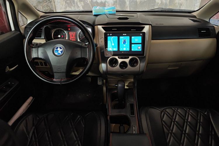 Used Venucia R50 2013 1.6L Automatic Fashion Edition