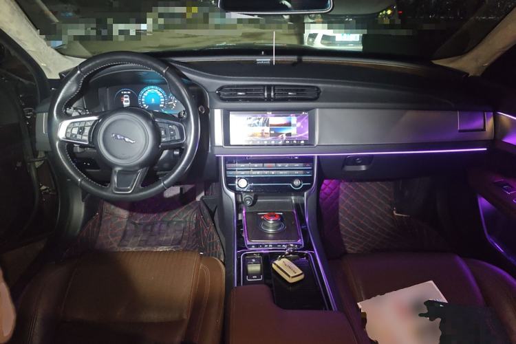 Used Jaguar XFL 2018 XFL 2.0T 250 PS Premium Edition
