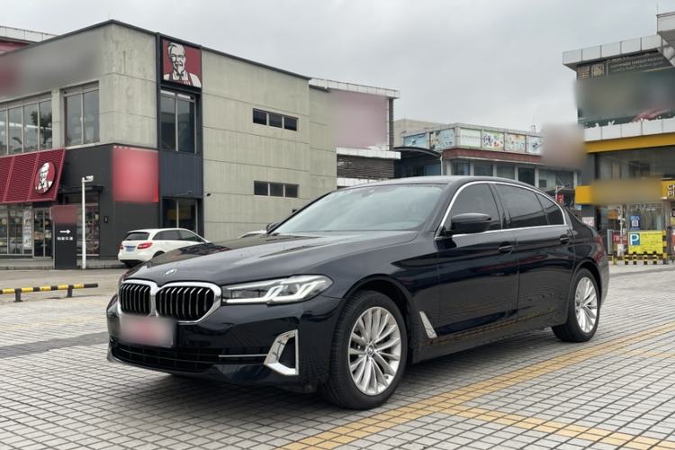 Used BMW 5 Series 2022 Restyled 525Li Luxury Package Exterior 4