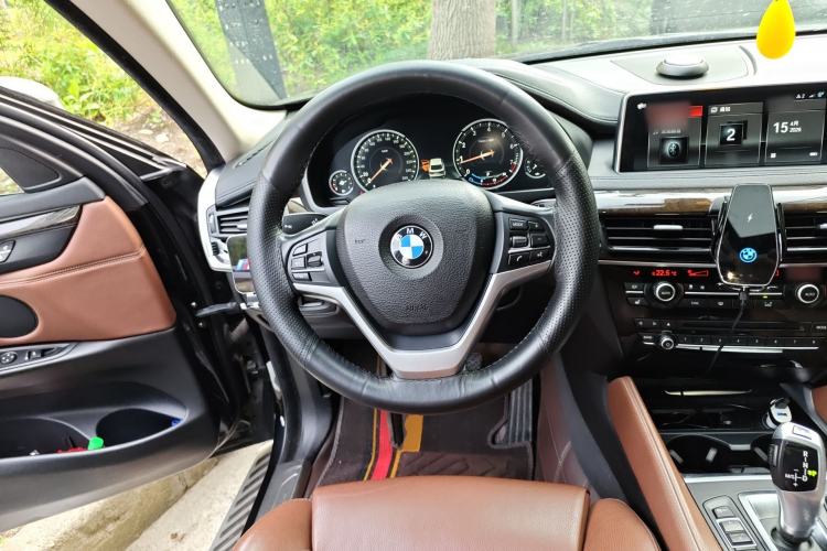 Used BMW X6 2017 xDrive28i Steering Wheel