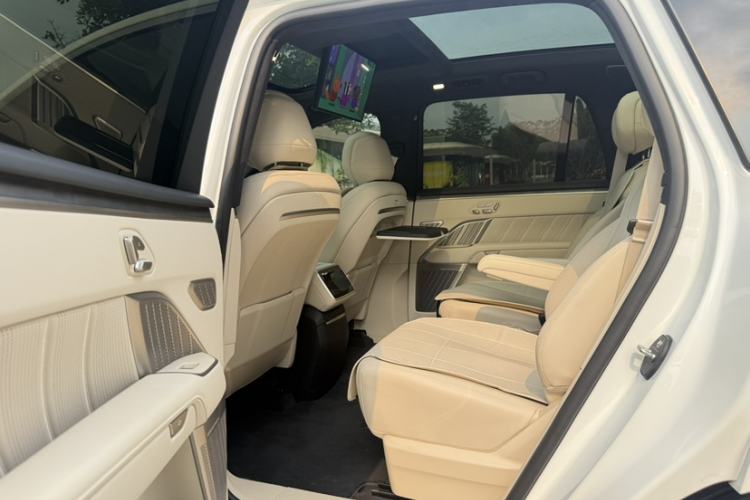 Used ONVO Luxeed L90 2025 Model—Ultra Six-Seater Version Interior 4