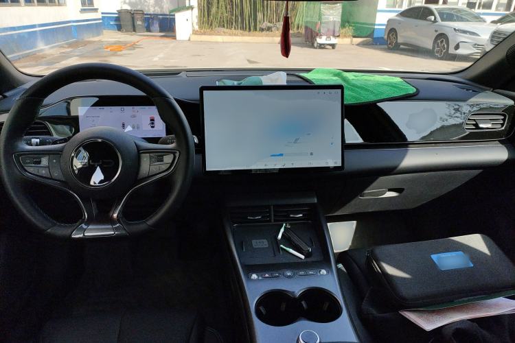 Used BYD Seal 06 New Energy 2025 EV 545KM Flagship Edition Center Console