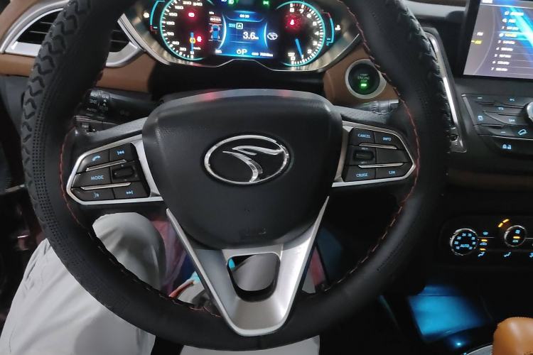 Used Soueast DX7 2015 1.5T Automatic Luxury Model