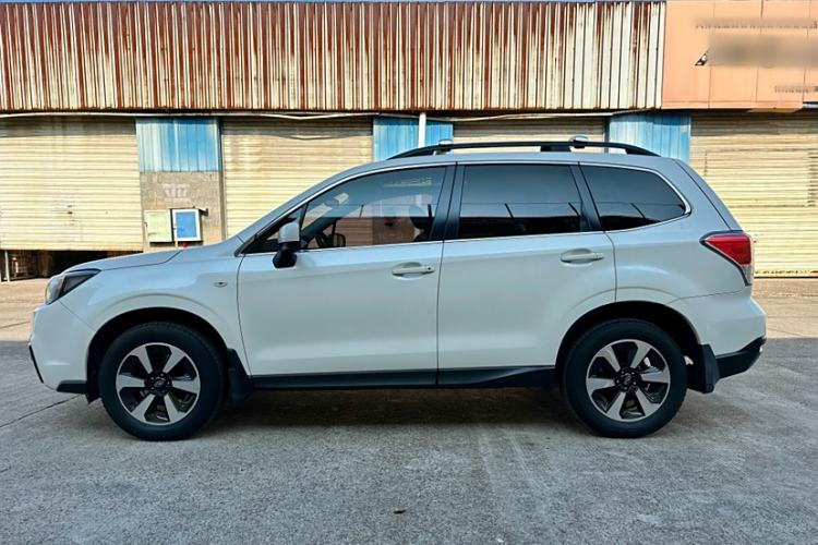 Used Subaru Forester 2016 2.0i Luxury Navigation Edition
