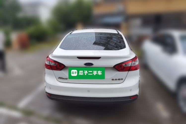 Used Ford Focus 2012 Sedan 1.6L Manual Fashion Edition
