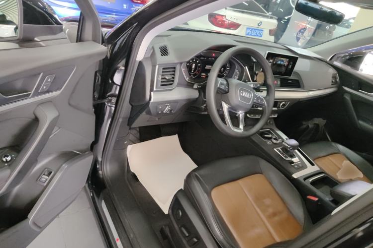 Used Audi Q5L 2020 Updated 40 TFSI Prestige Fashion Edition Driver Seat