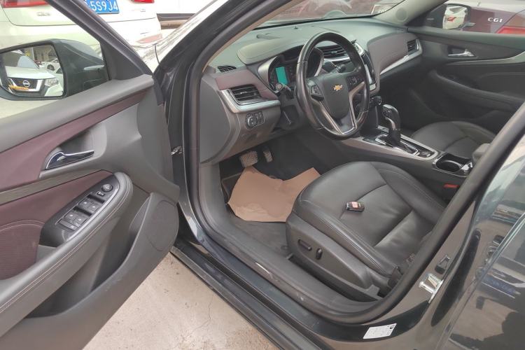 Used Chevrolet Malibu 2018 530T Automatic Fashion Edition Driver Seat