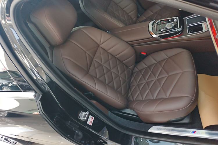 Used BMW 7 Series 2023 735Li M Sport Package