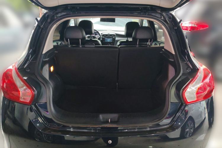 Used Nissan Tiida 2011 1.6L CVT Smart Version