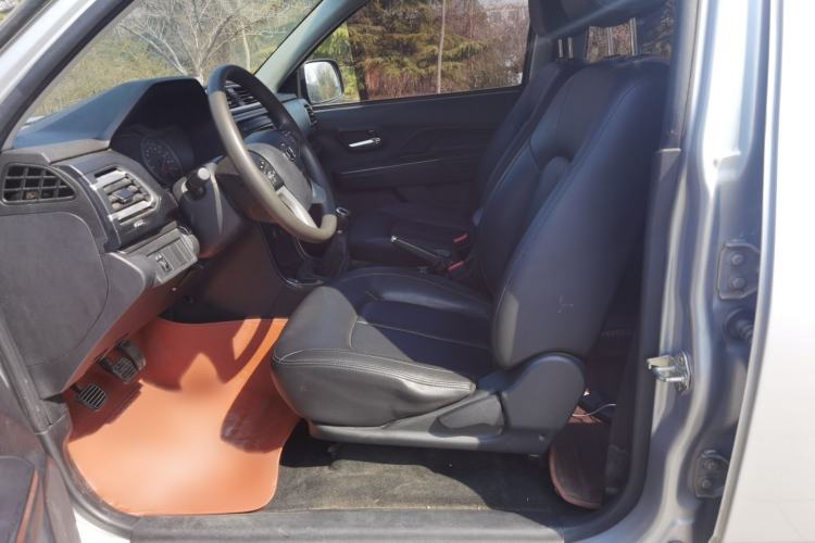 Used Great Wall Wingle 5 2017 2.0T European Version Diesel Two-Wheel Drive Advanced Large Double-Cab GW4D20E
