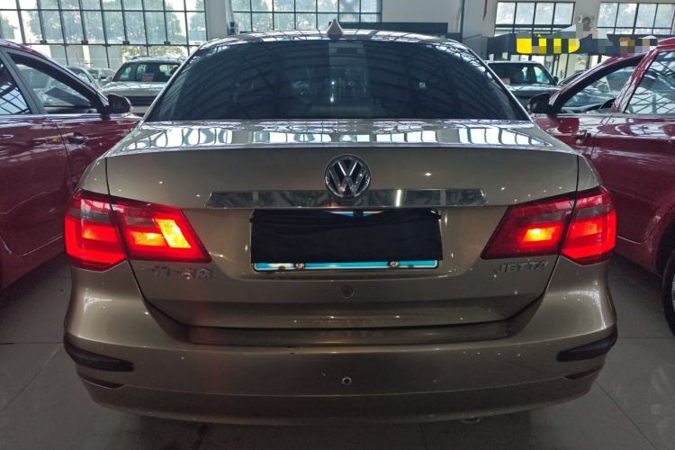 Used Volkswagen Jetta 2013 1.6L Manual Comfort Model