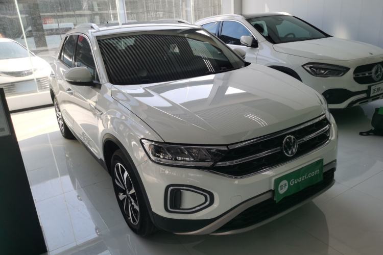 Used Volkswagen T-ROC 2024 280TSI DSG Two-Wheel-Drive Time Edition Front Right 45 Deg