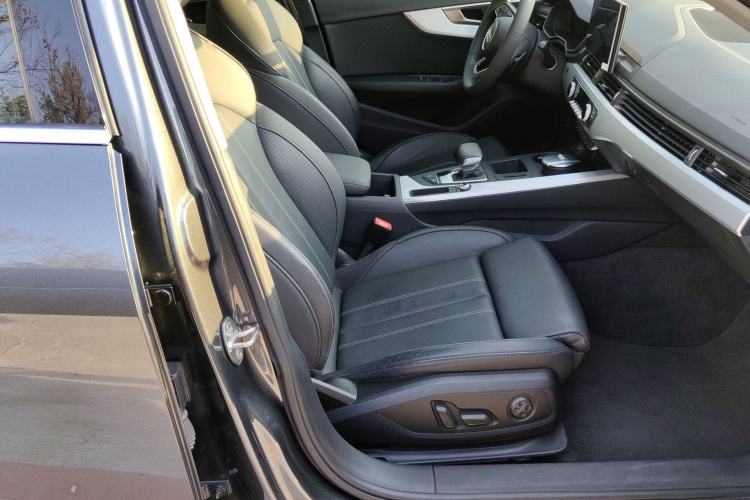 Used Audi A4L 2020 40 TFSI Luxury Dynamic Model