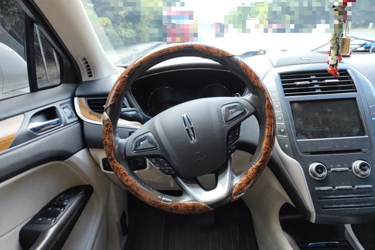 Used Lincoln MKC 2014 2.0T Two-Wheel-Drive Luxury Edition
