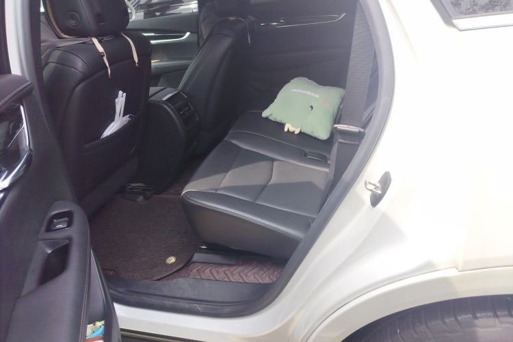 Used Cadillac XT5 2020 Revised Version 28T Luxury Edition Left Rear Seat