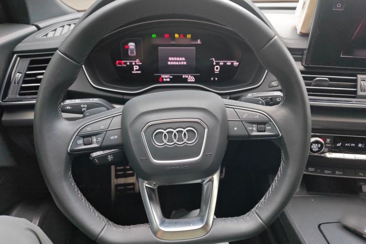 Used Audi Q5L 2025 40 TFSI Luxury Dynamic Edition Steering Wheel