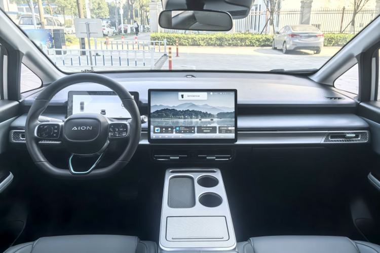 Used AION Y 2024 Younger Star Edition