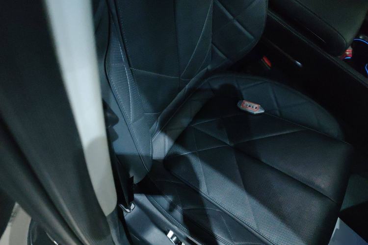 Used Formula Leopard Leopard 5 2023 Navigator Edition