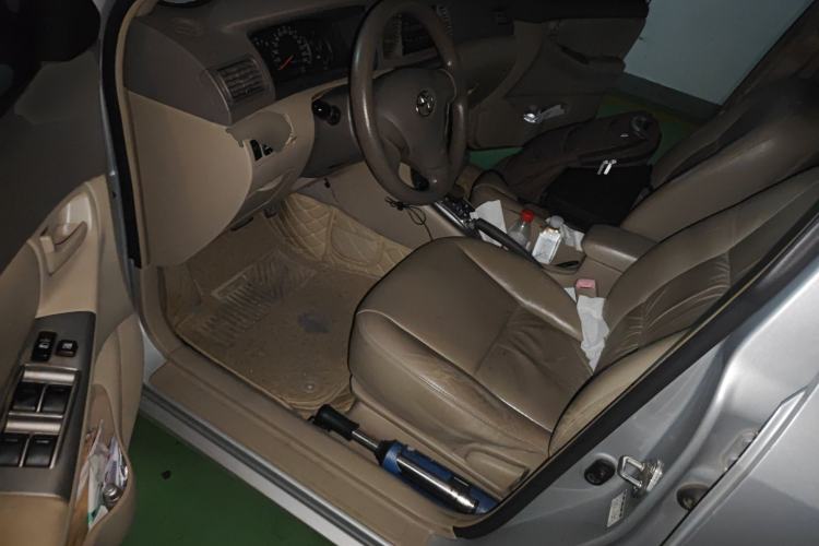 Used Toyota Corolla EX 2011 1.6L Automatic Luxury Edition Driver Seat