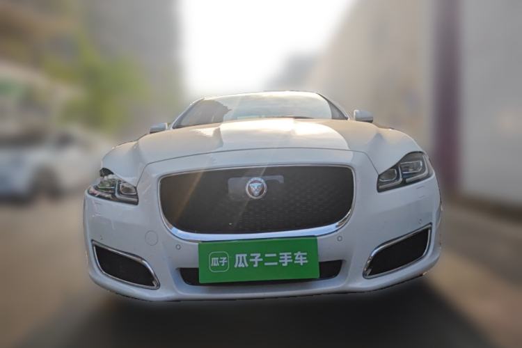 Used Jaguar XJ 2018 XJL 3.0 SC Two-Wheel-Drive Panoramic Business Edition
