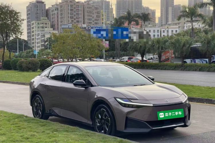 Used Toyota bZ3 2023 616 km Long-Range Premium