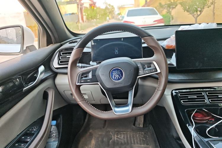 Used BYD Qin PLUS 2024 HONOR Edition DM-i 55KM Leading Model Steering Wheel