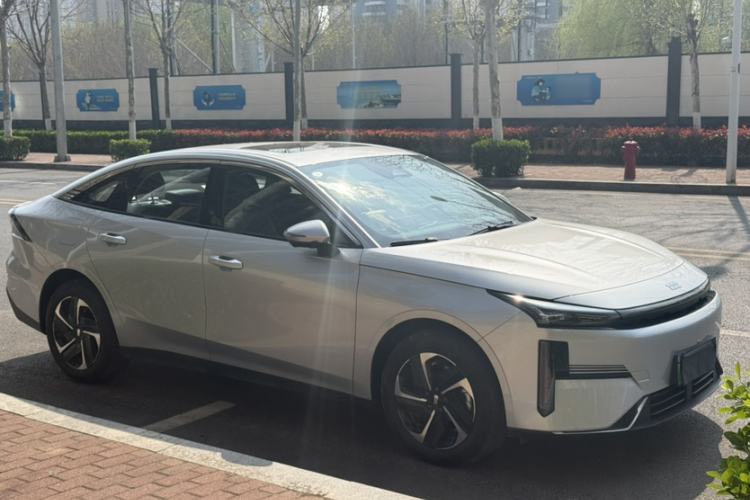 Used Geely Galaxy L6 2025 EM-i 140km Starship Edition Exterior 7